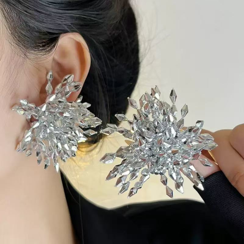 Women'S Accessories Amazon - Novos Brincos de Metal com Design