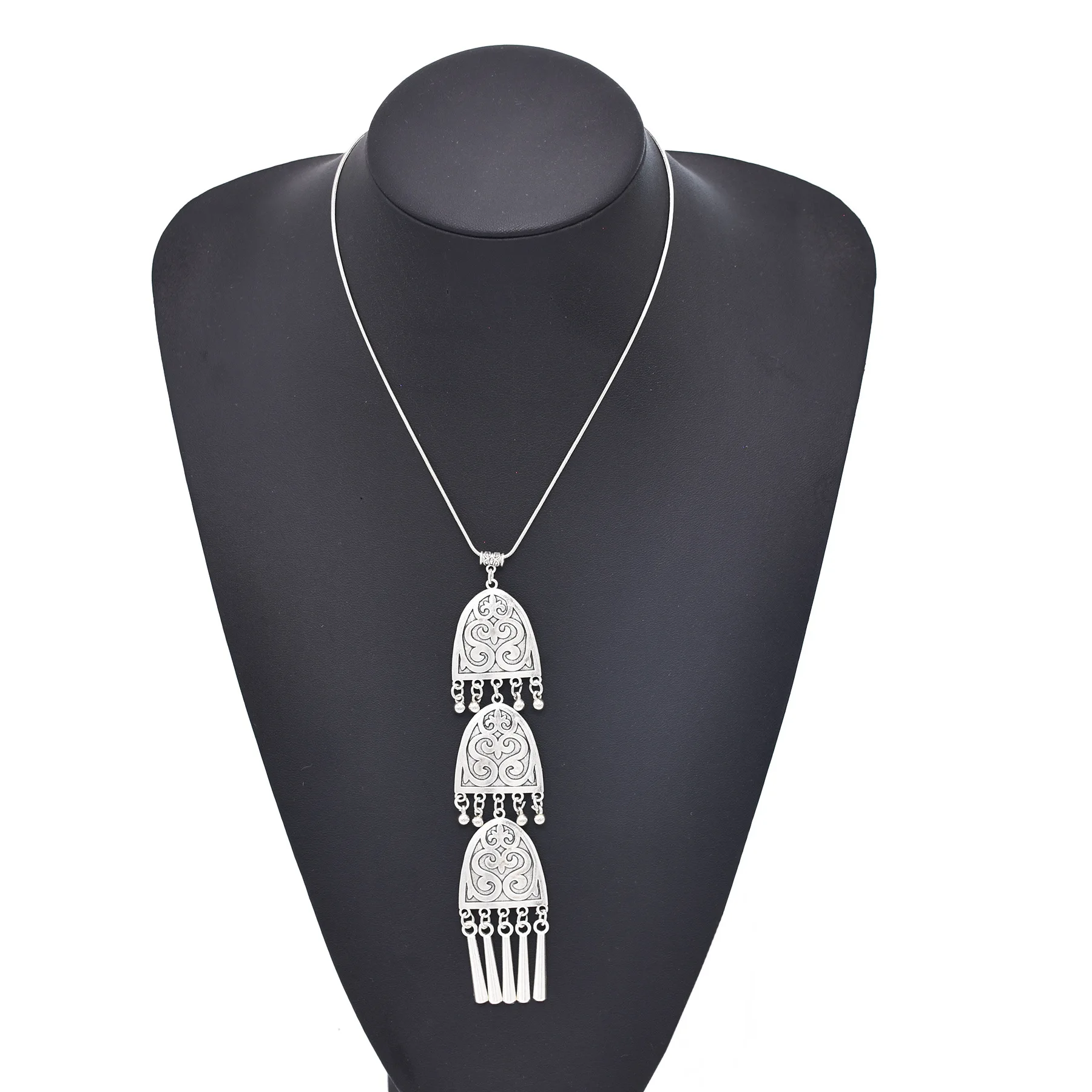 Vintage prateado elemento étni - Women Accessories Nepal avaliação e preço